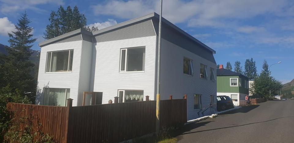 Apartment Tungata Seyðisfjörður Екстериор снимка
